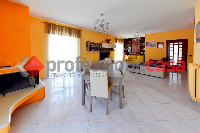 3-room flat in Via degli Olmi 6, San Nicola la Strada - Photo 1