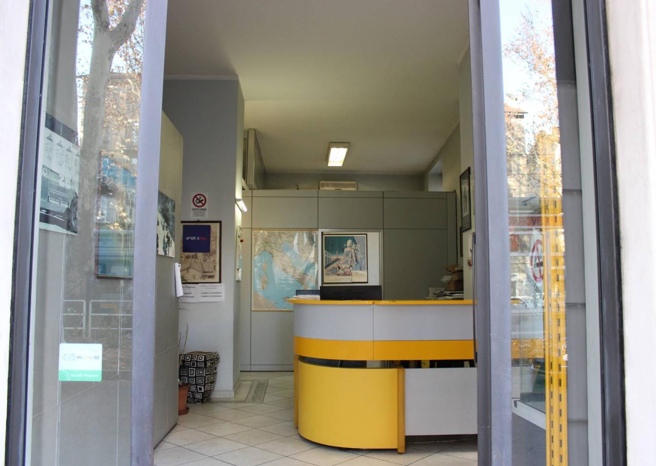 Negozio in Corso Regina Margherita 195/F, Torino, {3} - Foto 2