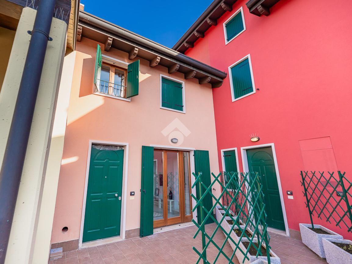 Villa a schiera in vendita a Nogarole Rocca