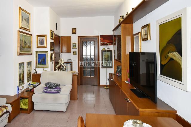 3-room flat in Via Emilia, Buccinasco - Photo 1