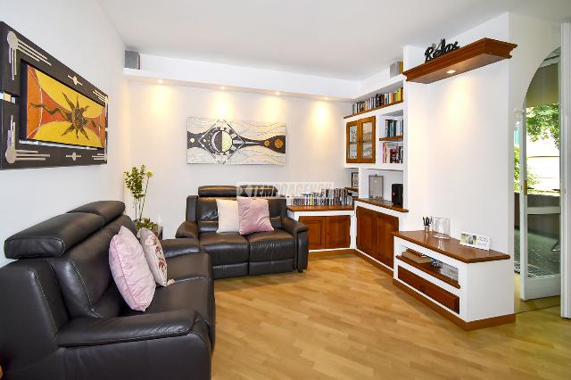 3-room flat in Viale Lomellina, Buccinasco - Photo 1