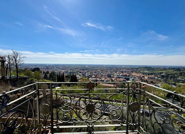 Vierzimmerwohnung in Vicolo Bettami 1, Bergamo - Foto 1