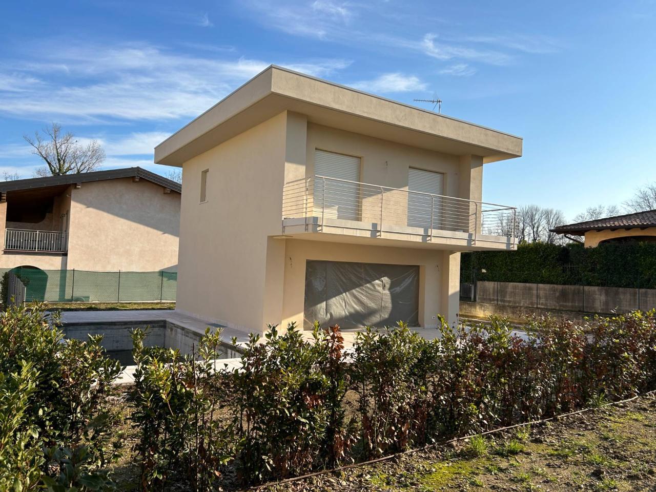 Villa in vendita a Manerba Del Garda