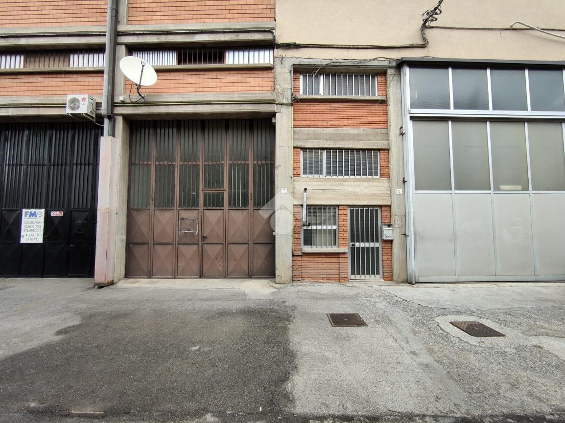 Capannone in Via F.Lli Antegnati 13, Lumezzane, {3} - Foto 1