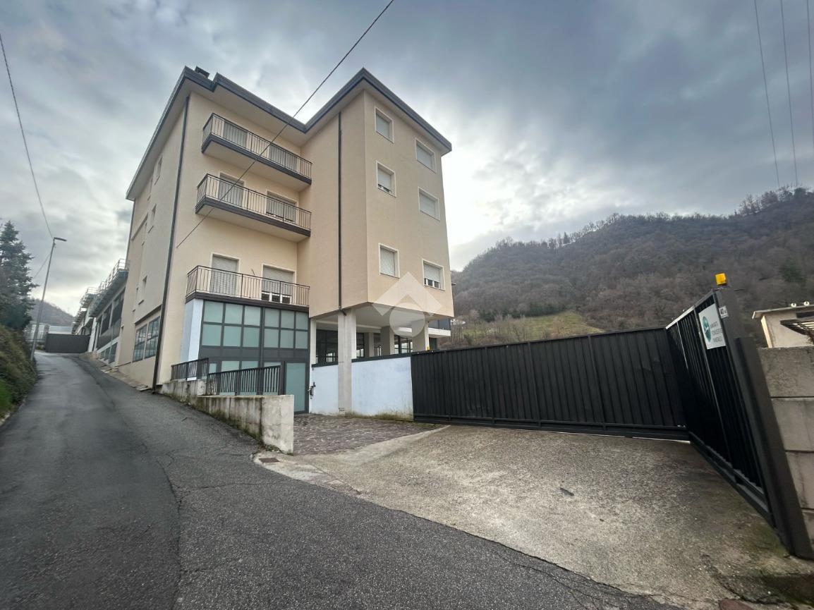 Capannone in Via Santa Margherita 47, Lumezzane, {3} - Foto 1