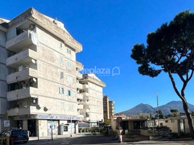 3-room flat in Via Aldo Moro, San Giorgio a Cremano - Photo 1