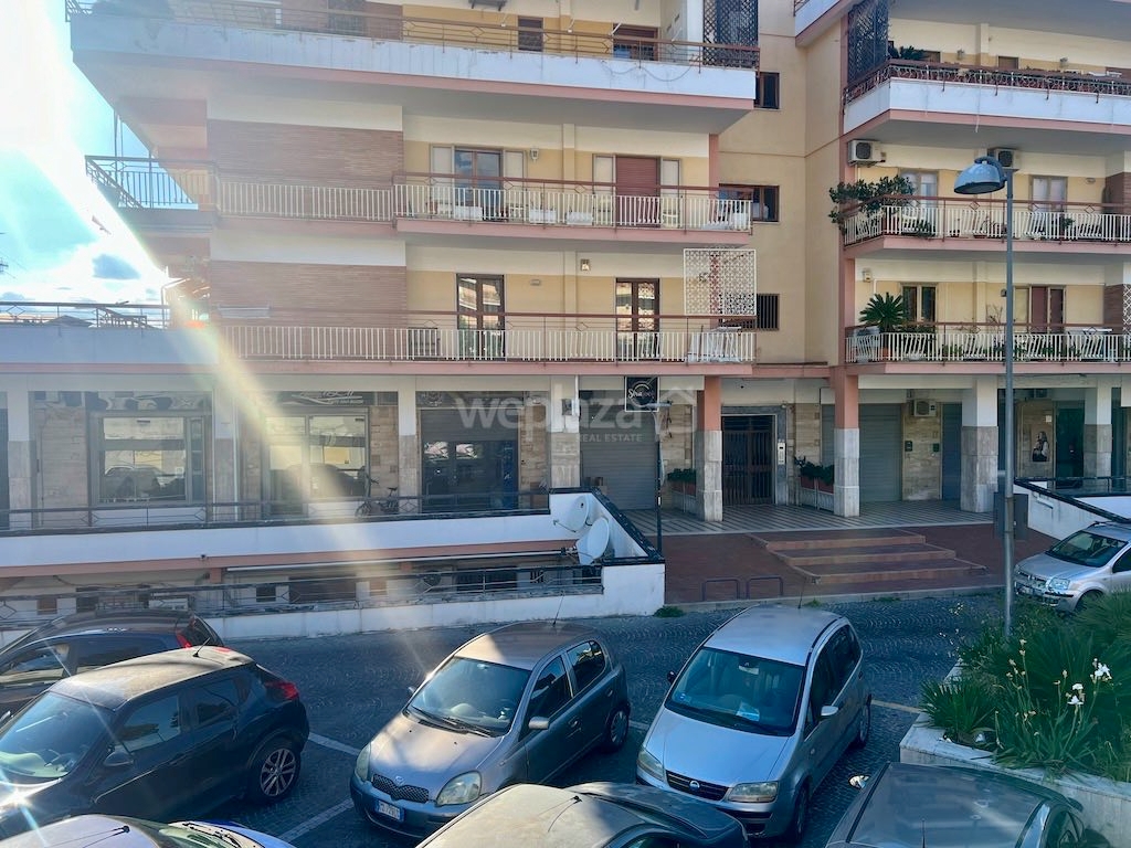 Locale commerciale in affitto a San Sebastiano Al Vesuvio