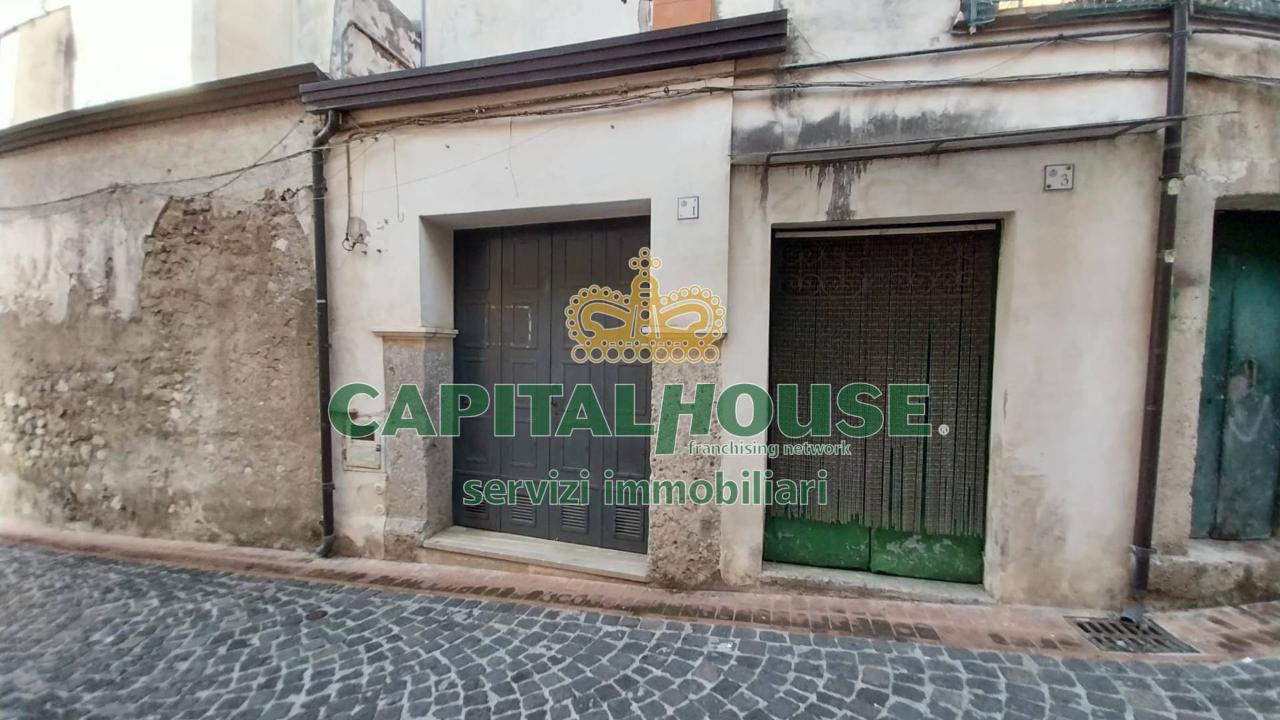 Negozio in Piazza Garibaldi, Mercato San Severino, {3} - Foto 2