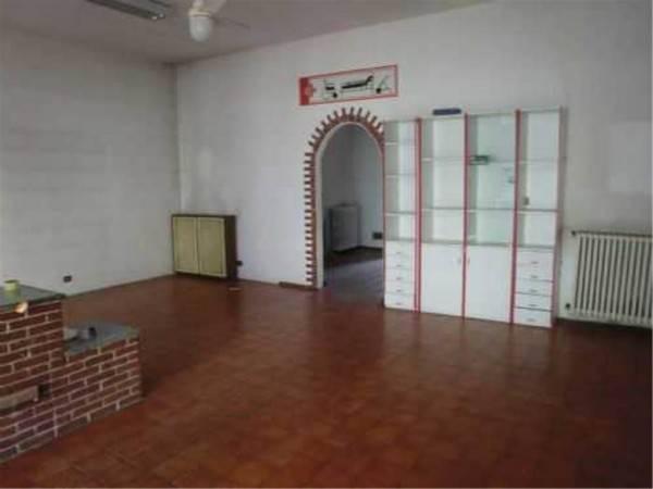 Palazzina commerciale in Piazza Olivelli, Zeme, {3} - Foto 1