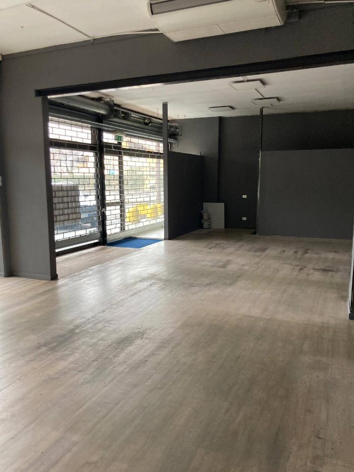 Esercizio commerciale in Via Fratelli Kennedy 32/B, Rezzato, {3} - Foto 1