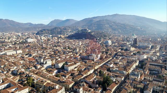 Quadrilocale in Via Fratelli Ugoni 36, Brescia - Foto 1