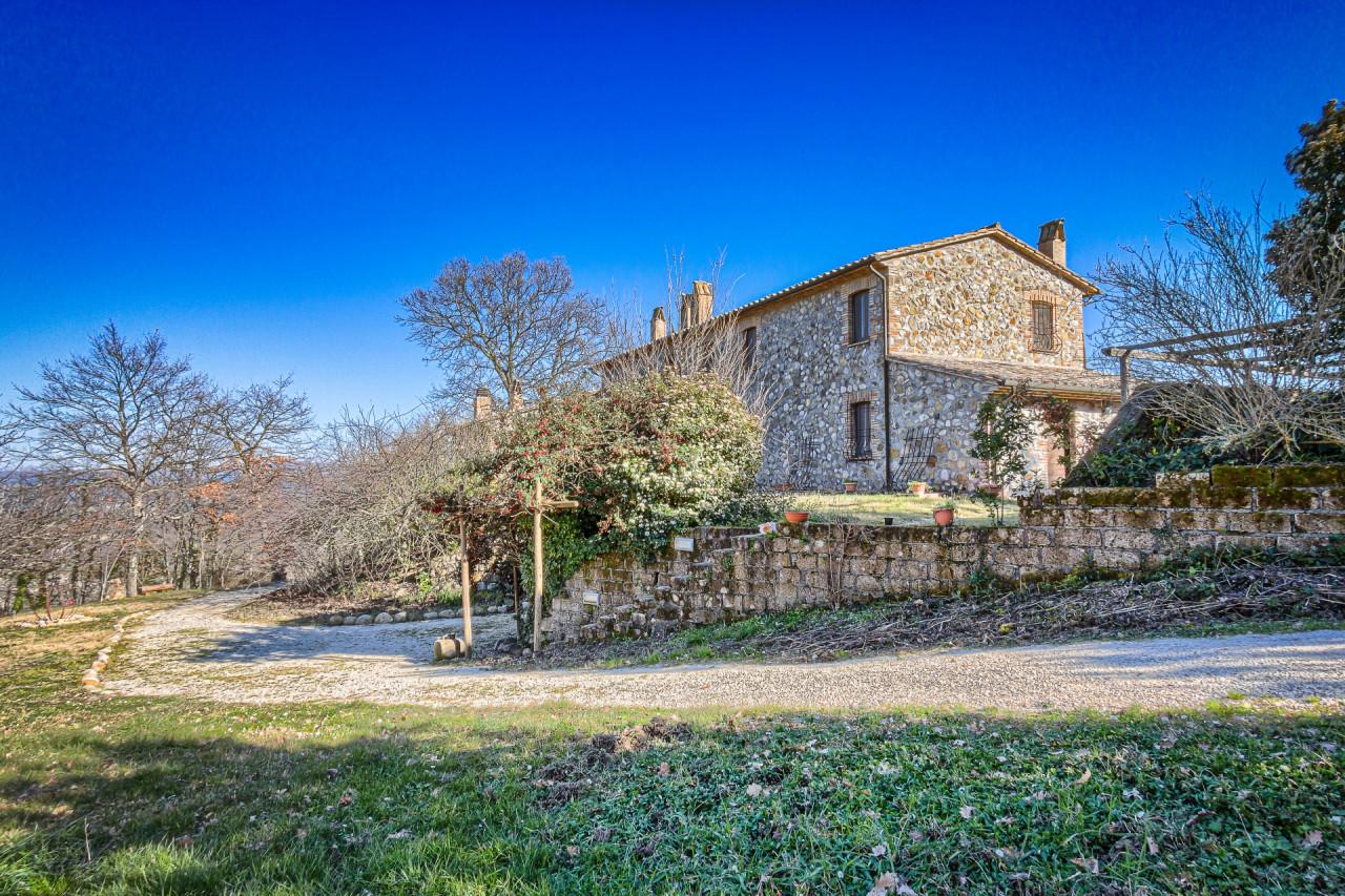 Casale in vendita a Castel Viscardo