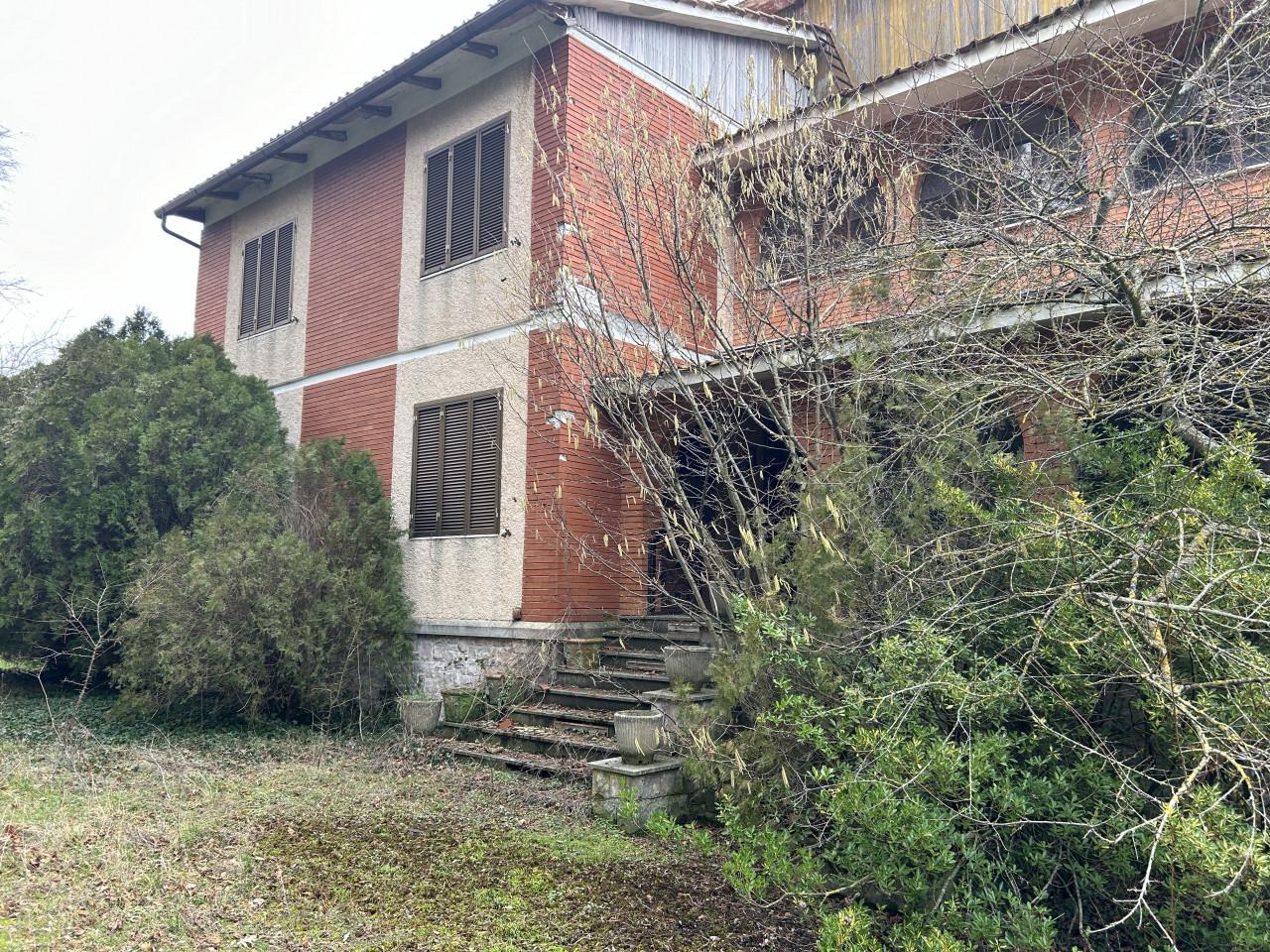 Casa indipendente in vendita a Serravalle Di Chienti