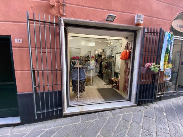 Shop in Via Serafino Maria Rapallo 13, Arenzano - Photo 1