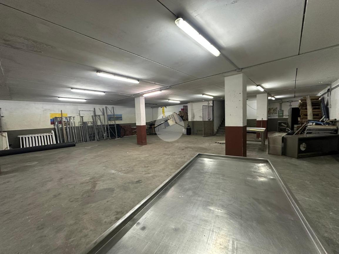 Capannone in Via Francesco Rolla 16, Genova, {3} - Foto 2