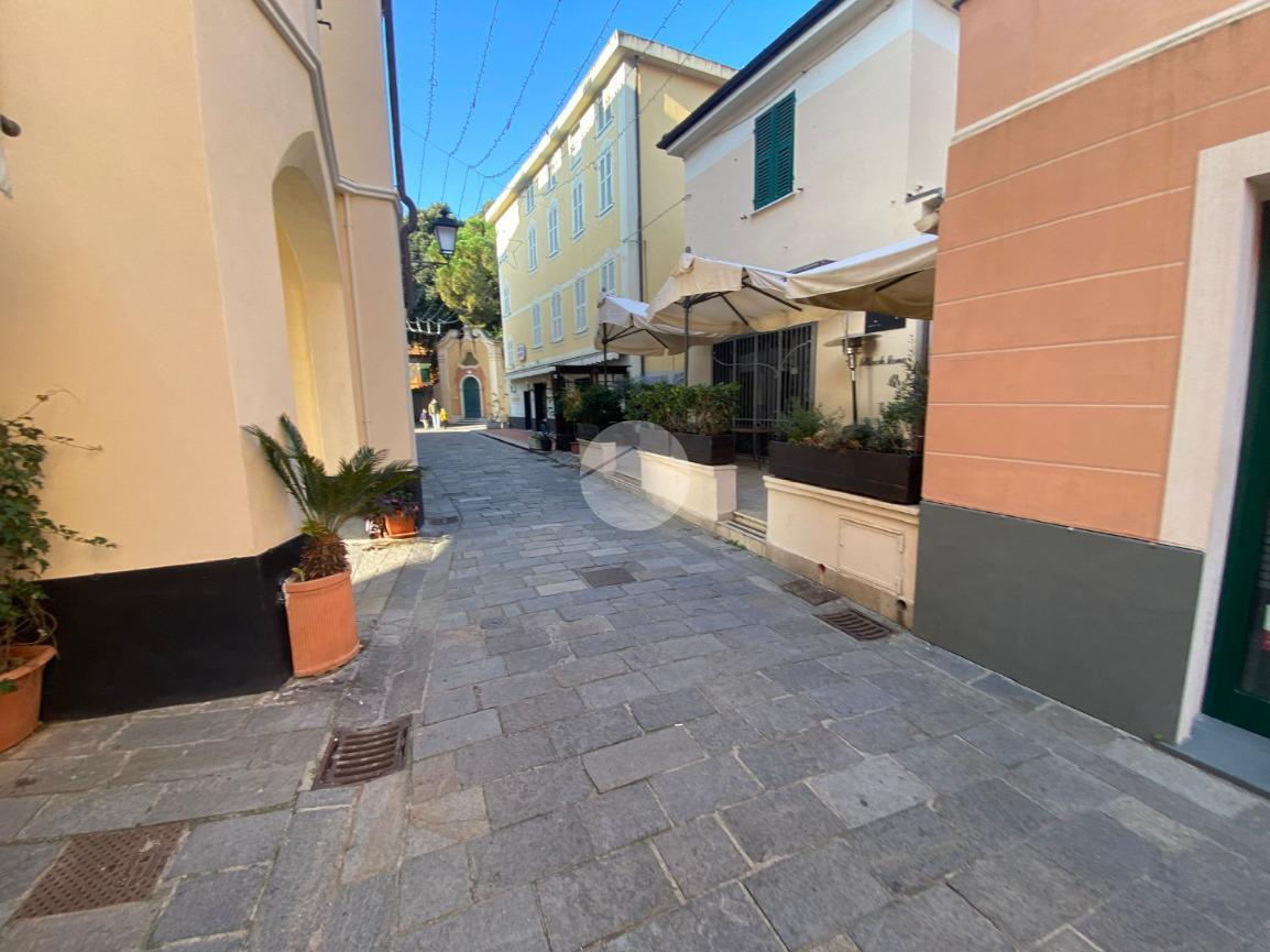 Negozio in Via S. Nazario 34, Varazze, {3} - Foto 1