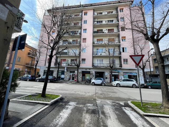 Geschäft in Viale Giovanni Bovio 411, Pescara - Foto 1