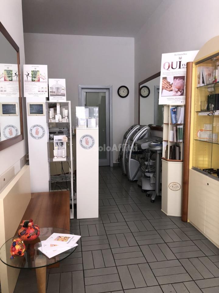 Centro estetico in Via Leopardi, San Benedetto del Tronto - Foto 1
