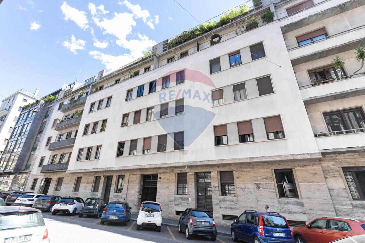 Ufficio in Via Cappuccini 14, Milano - Foto 1