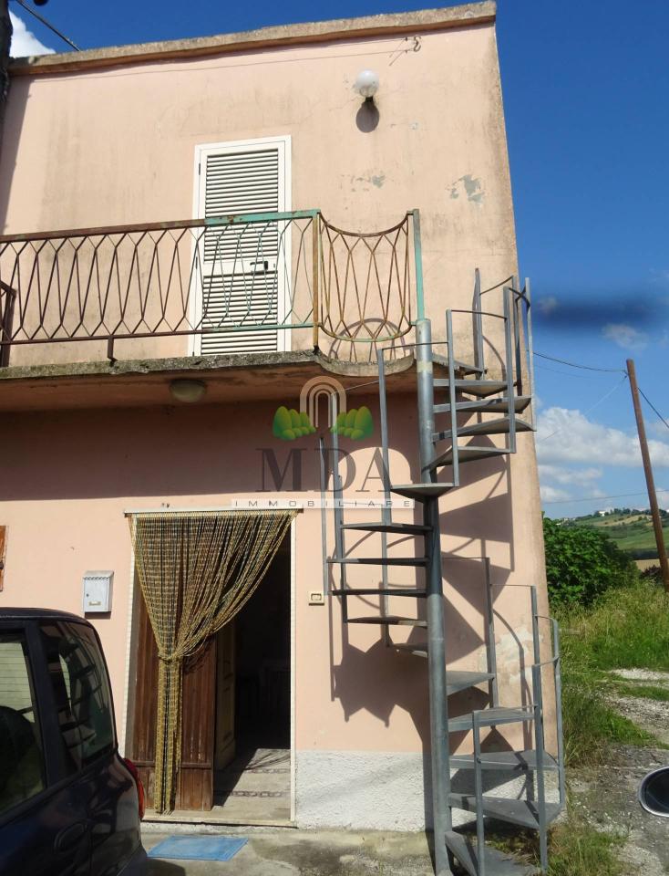 Casa indipendente in vendita a Civitella Del Tronto