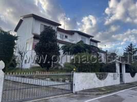 Detached house in {3}, Via Cornaro 24 - Photo 1