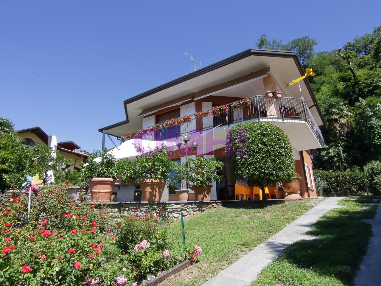 Villa unifamiliare in vendita a Laveno Mombello