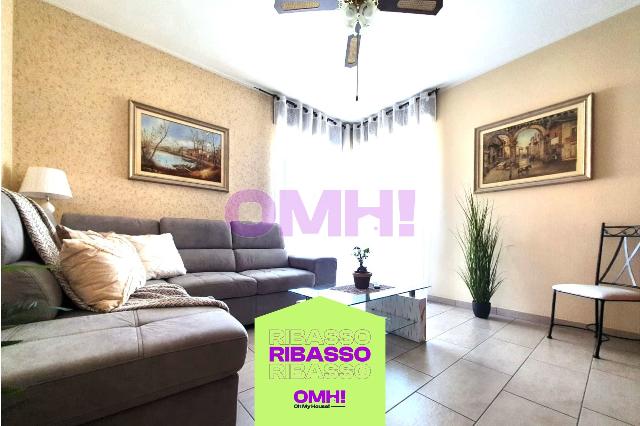 4-room flat in Via Liguria 16/B, Cardano al Campo - Photo 1