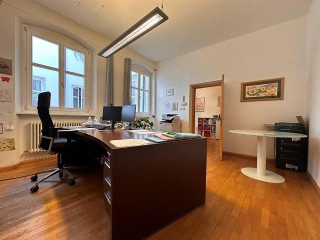 Shared office in {3}, - Photo 1