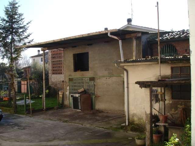 Semi-detached house in Capannori Centro, Capannori - Photo 1