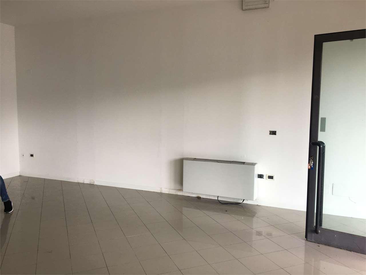 Negozio in Capannori Centro, Capannori - Foto 1