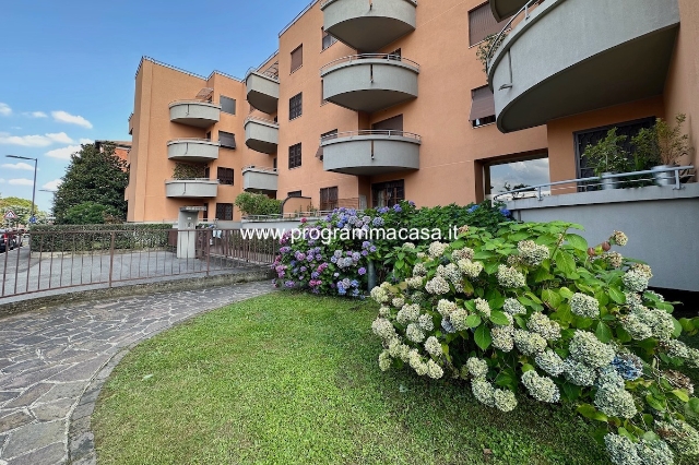 3-room flat in Via Trieste 9, Segrate - Photo 1