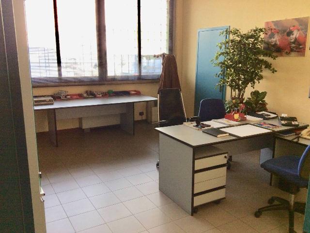 Shared office in {3}, Via della Palazzina 24 - Photo 1