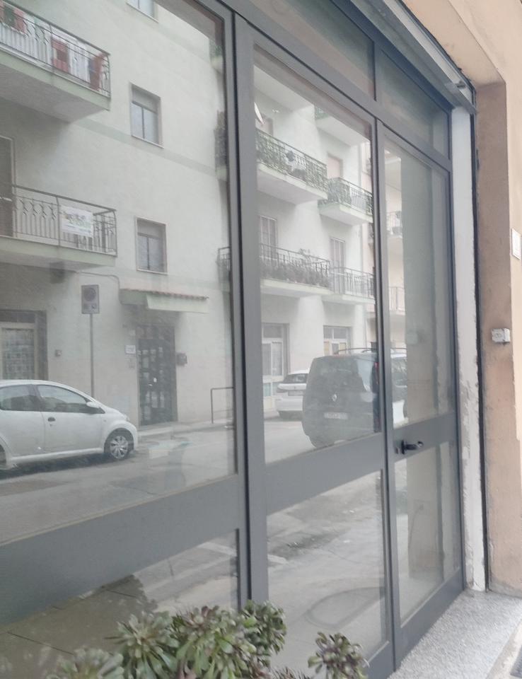 Magazzino in Viale Aldo Moro Trav. Neri R.C., Reggio Calabria, {3} - Foto 2