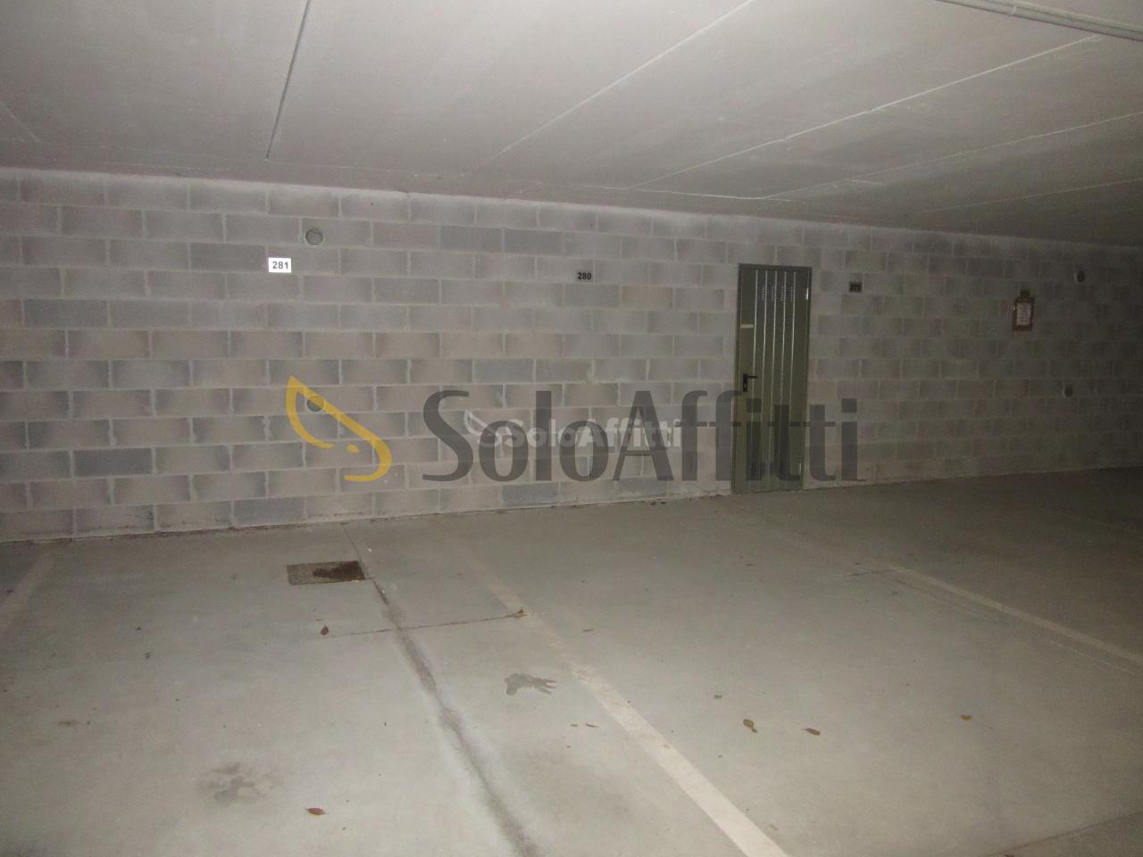 Parcheggio chiuso in Via Potente 12, Sesto Fiorentino, {3} - Foto 1