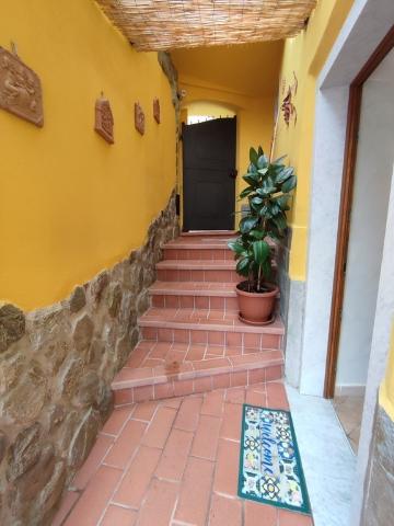 Detached house in Via Gian Lorenzo Bernini 2, Carrara - Photo 1