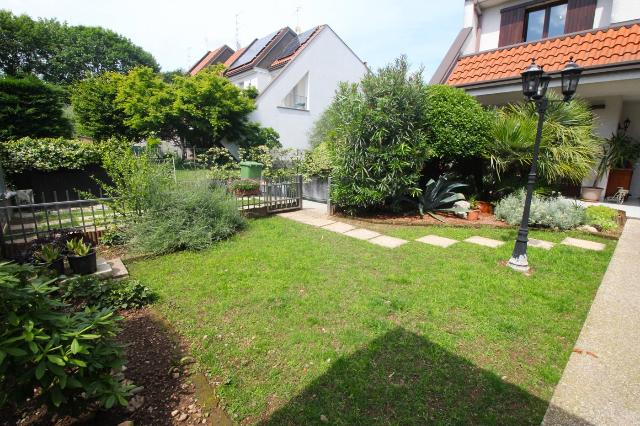 Terraced house in Via Saba 11, Gorla Minore - Photo 1