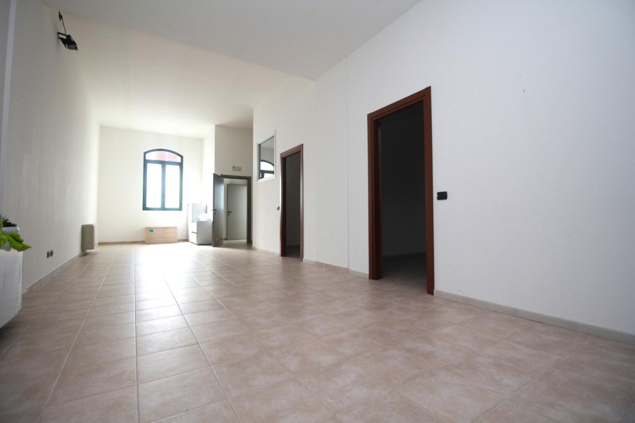 Ufficio in Via Matteotti 11, Parabiago, {3} - Foto 1