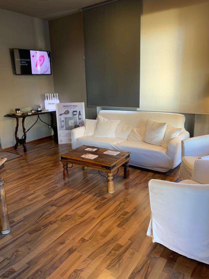 Centro estetico - Solarium - Benessere in , Malnate, {3} - Foto 2
