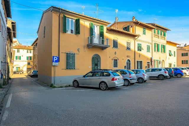 Mansion in Piazza San Lorenzo, Pistoia - Photo 1