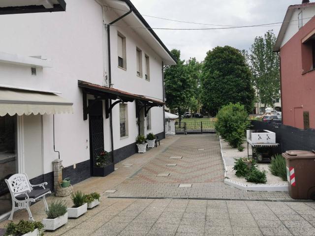 Mansion in 
        Via Circondaria Ovest
      , Sant'Agata Bolognese - Photo 1