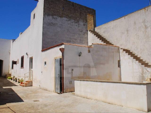 Detached house in Via Giacomo Matteotti 76b, Presicce-Acquarica - Photo 1