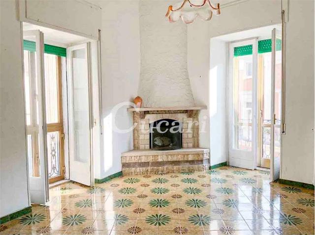 4-room flat in {3}, Piazza Municipio - Photo 1