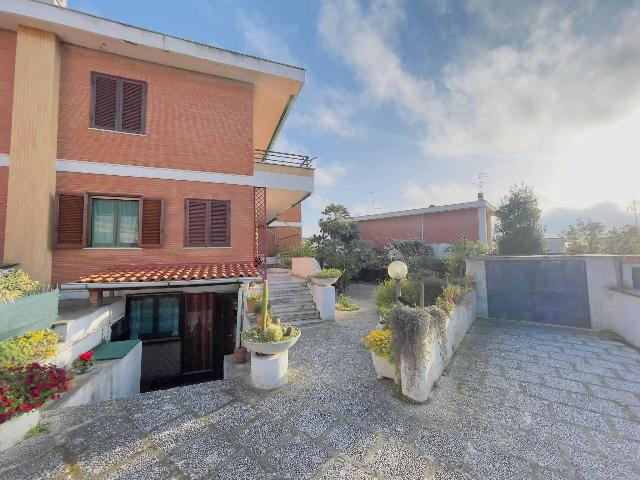 Villa a schiera in Via Giovanni Pascoli 23, Civitavecchia - Foto 1