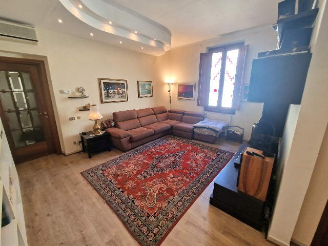 4-room flat in Via Enrico Petrella, Firenze - Photo 1