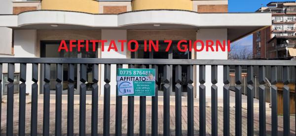 Negozio in Viale Giuseppe Mazzini 162, Frosinone, {3} - Foto 1