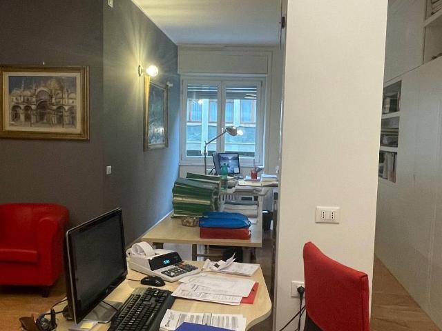 Gemeinschaftsbüro in Via Antonio Locatelli 24, Bergamo - Foto 1