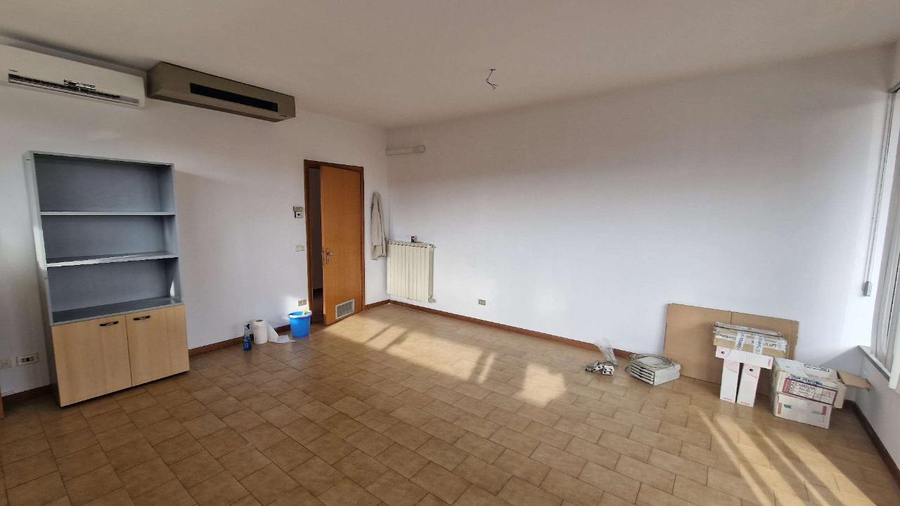 Ufficio in , Perugia, {3} - Foto 2