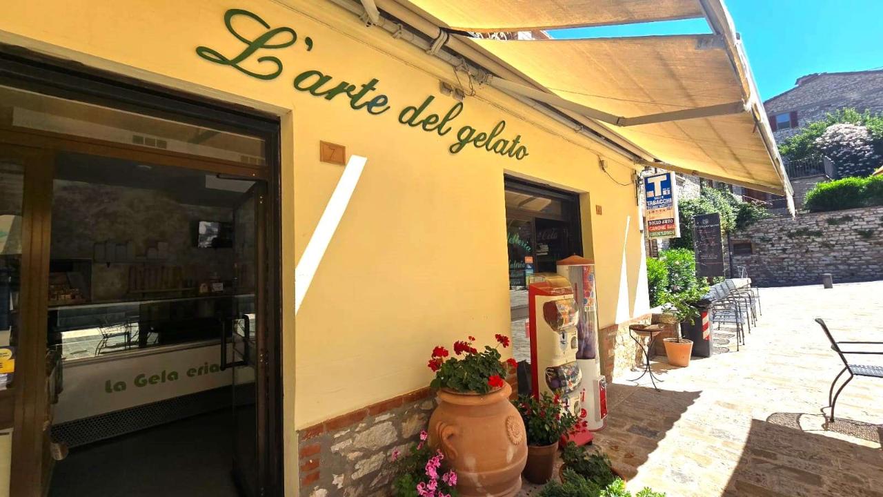 Tabaccheria in Piazza Caduti  6, Corciano, {3} - Foto 1