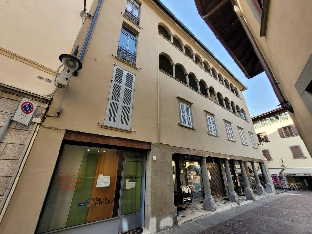 Dreizimmerwohnung in Piazza Vittorio Veneto, Gandino - Foto 1