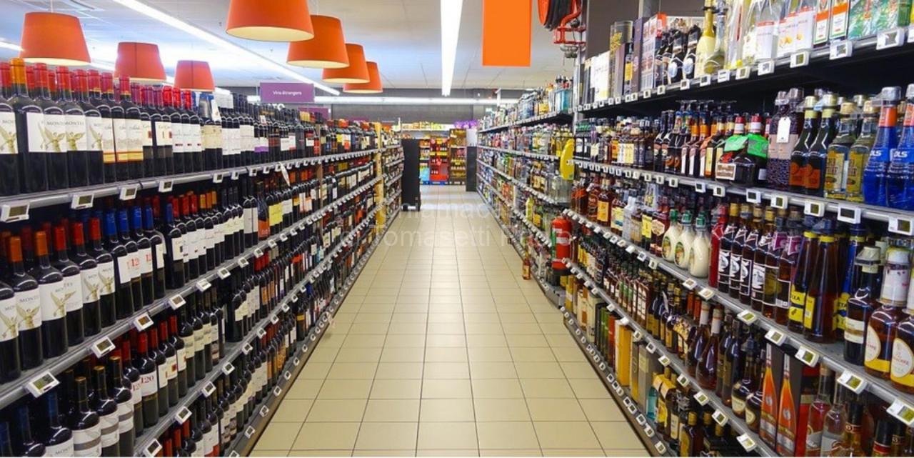 Minimarket in , Vallefoglia, {3} - Foto 2